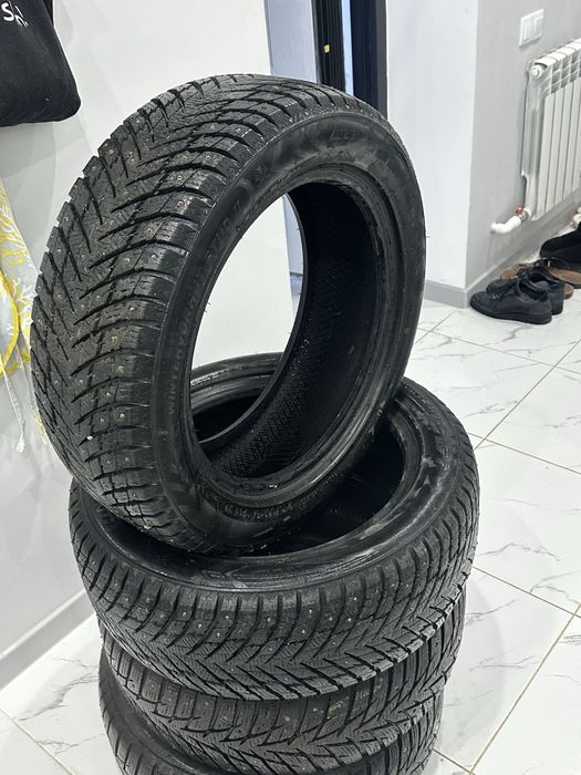 Шипы зимние 215 55 R17