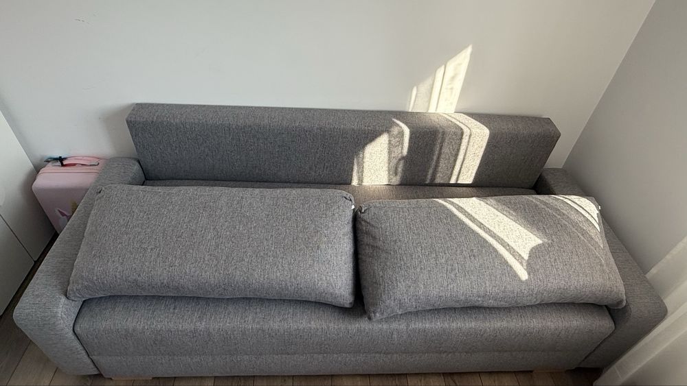 Canapea extensibila ikea gri , 3 locuri