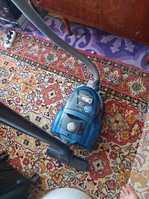 Продаётся Пылесос.