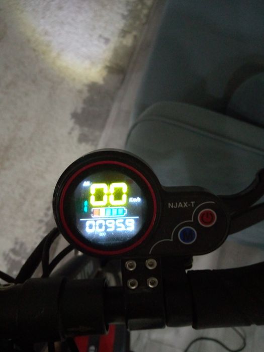 Продам электросамокат