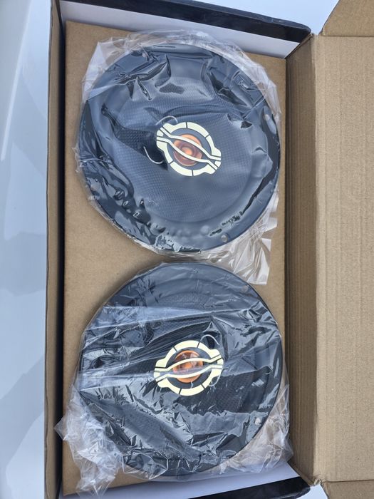 Динамиклар сотилади 16.5 см янги