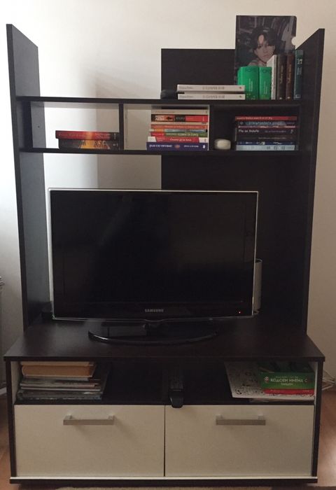 Тв шкаф и етажерка