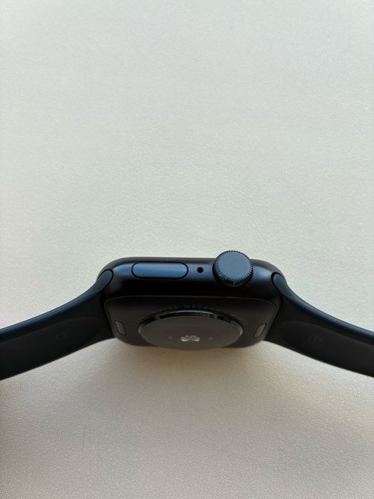 Apple Watch SE 2, 40mm + 3 ремешка