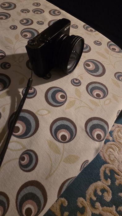 Camera Sony RX100 Mark V (5)