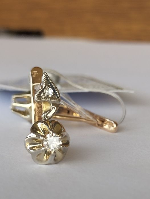 Съветски руски златни обеци с диамантите