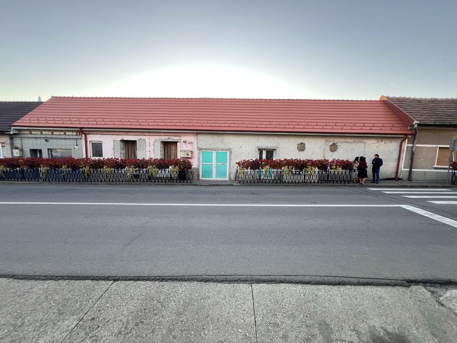 Casa / spatiu comercial de vanzare