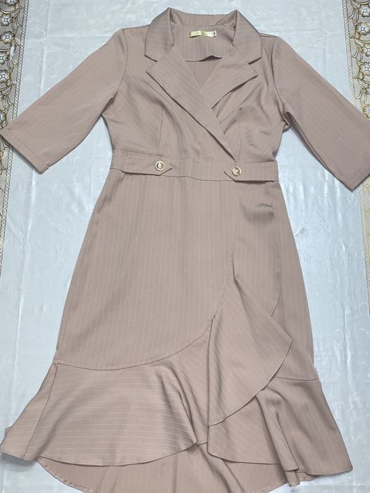 Элегантное пудровое Платье