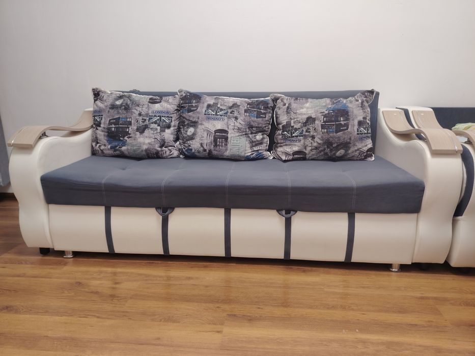 Б/у диван и маленький диван