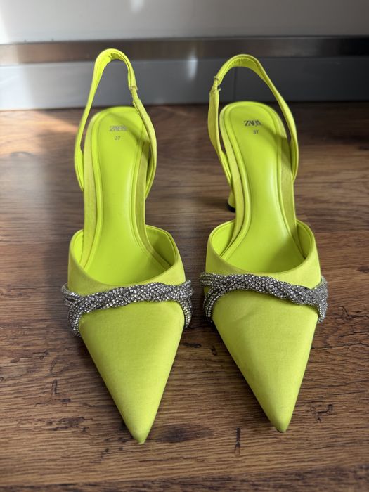 Zara официални обувки