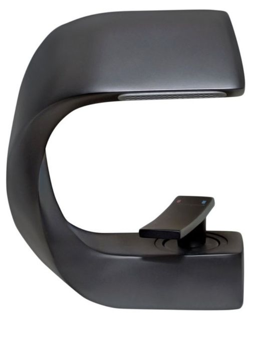 Екстравагантен черен смесител за баня