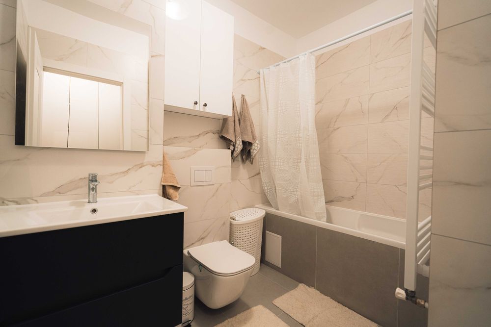 Apartament nou de inchiriat lux 2 cam et.4 Adora Park 6  parc. 2 sm.TV