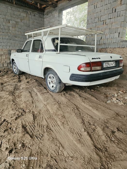 Машина волга 3110