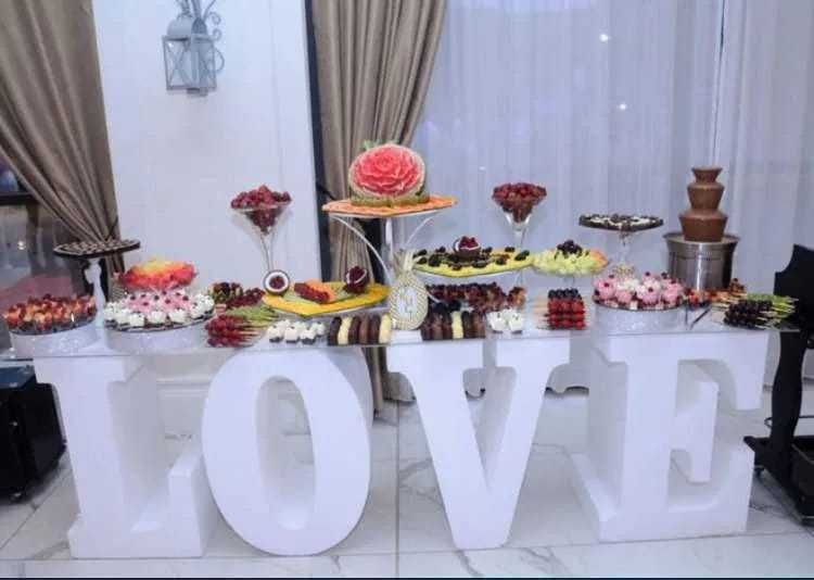 Litere Volumetrice Candy Bar LOVE