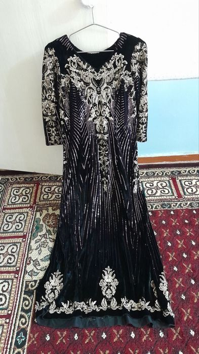 Kiyilgan yangiday turibti