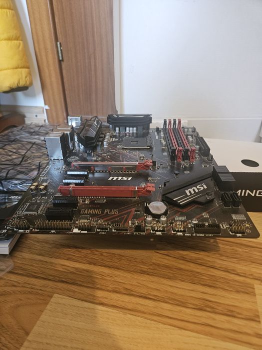 B450 gaming plus MAX ca NOUA