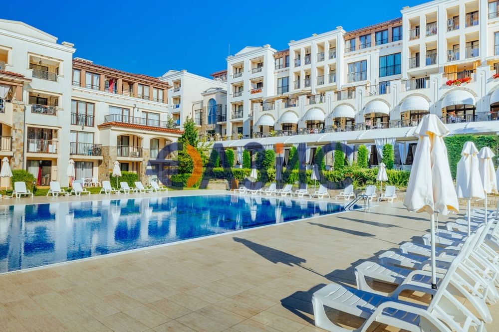 Двуетажна къща в строеж в комплекс" Грийнлайф - Вилас", Созопол,