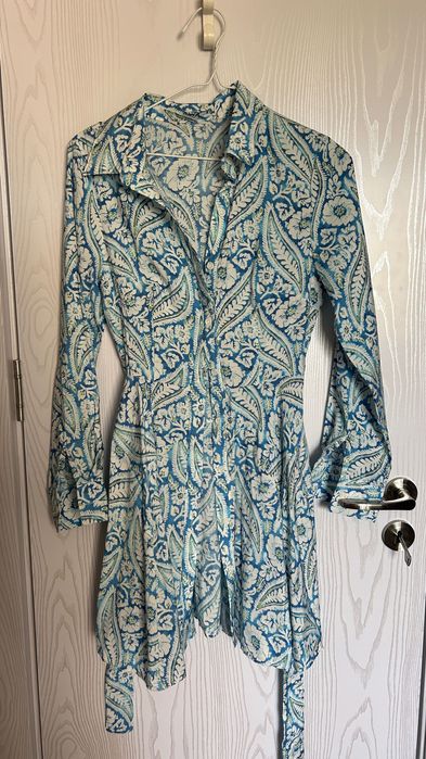 Нова къса рокля в бяло и синьо