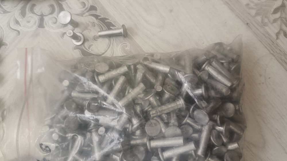 Продам анкера, клепки