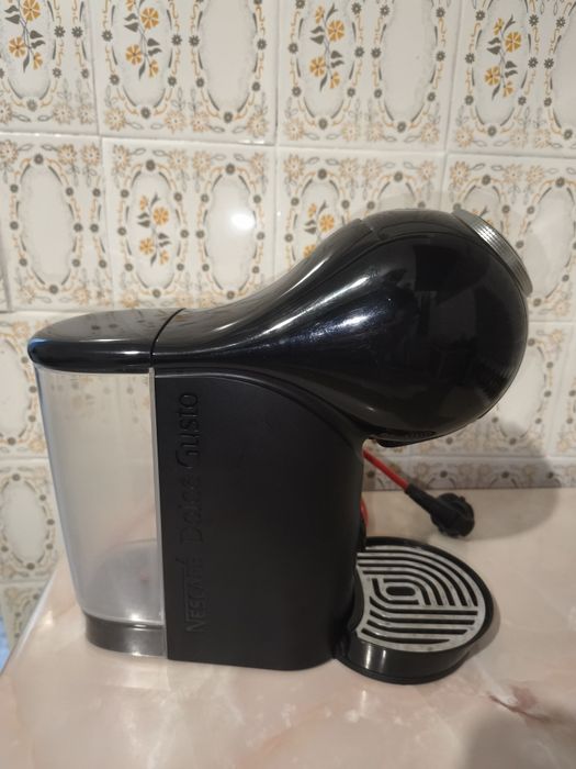 Aparat cafea Nescafe Dolce Gusto