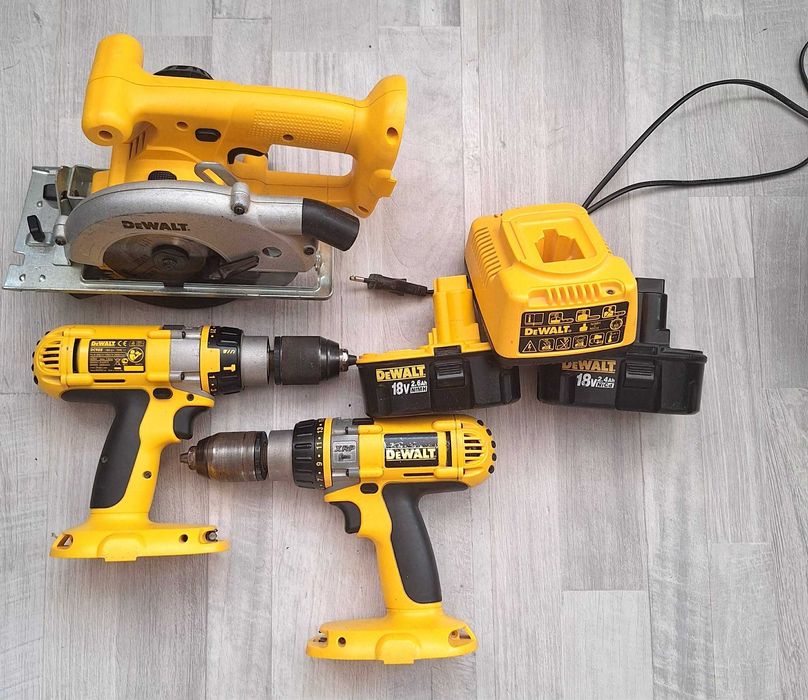 Акумулаторен комплект DeWalt 18V – 2 бр. Винтоверта DC988, Циркуляр, Зарядно и 2 Батерии