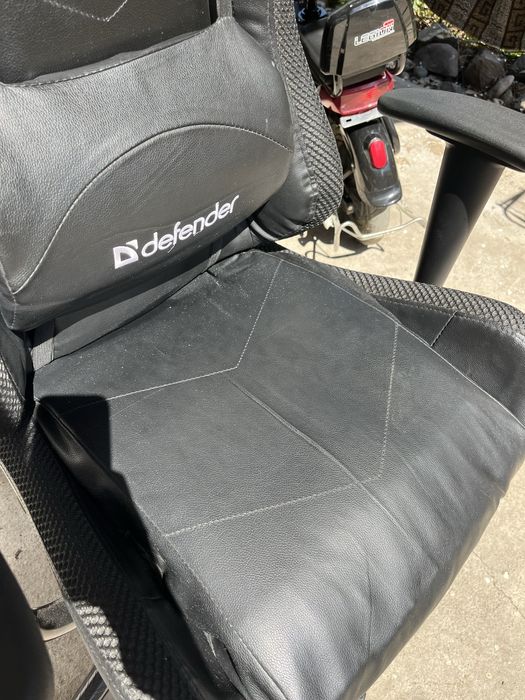 Игровое кресло Defender