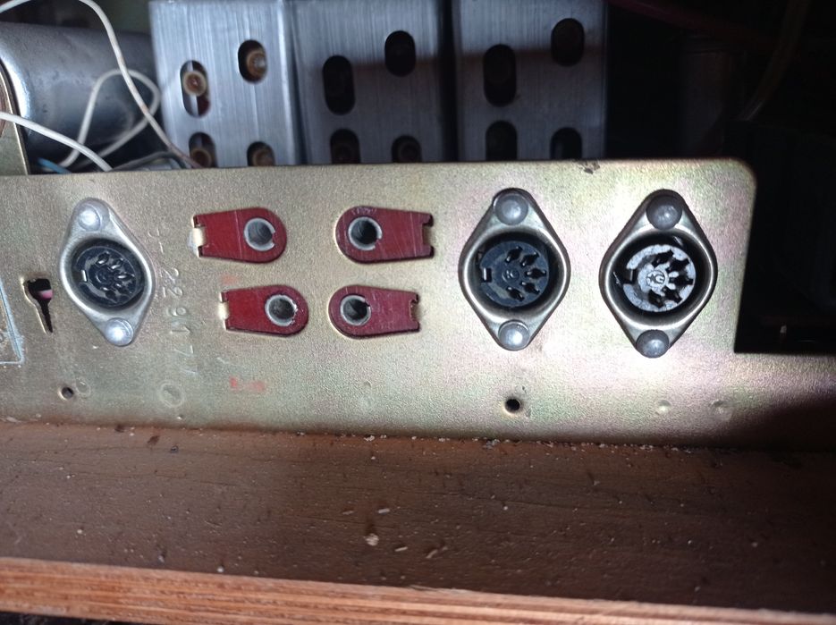 Продам проигрыватель