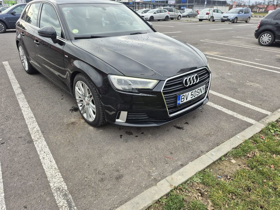 Vând Audi A3 S-line
