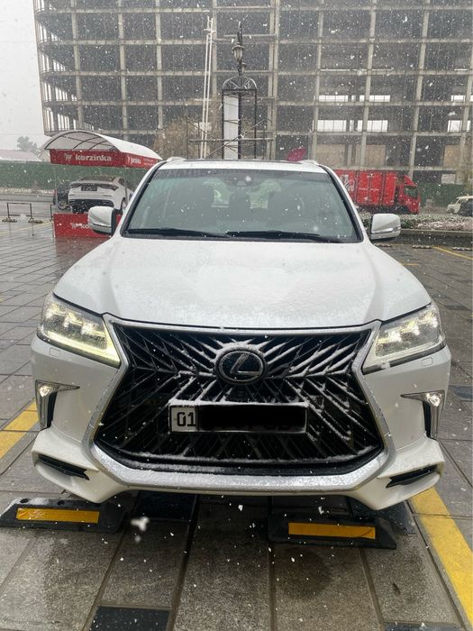 LEXUS LX570 sotiladi