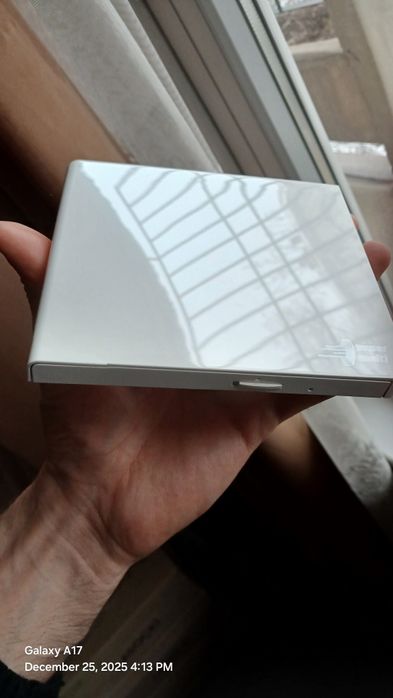 Външно оптично устройството Hitachi-LG - GP57EW40, DVD-RW, бяло