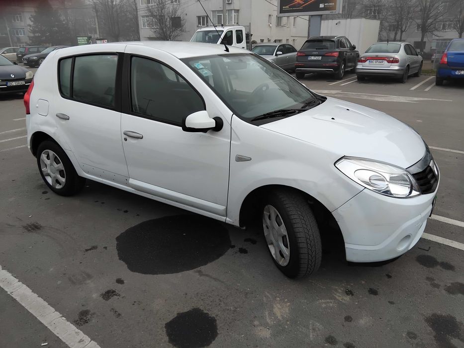 DACIA SANDERO 2009   1.4 BENZINA  60325 km