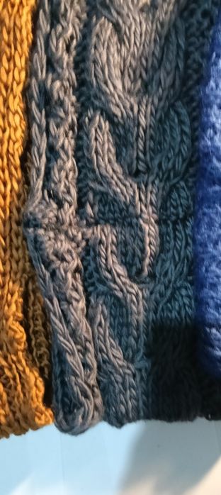 Patru gulere de dama noi