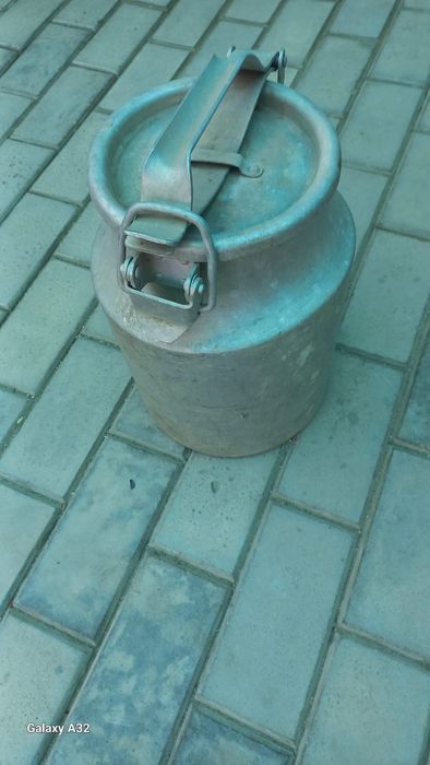 Продается бидон .