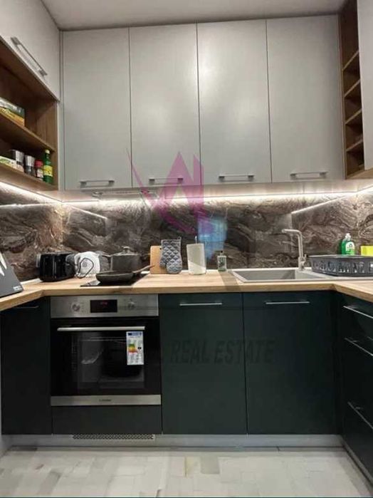 Дава се под наем Четиристаен апартамент в Варна, Общината - 125 кв.м за 1250 € - Снимка #1