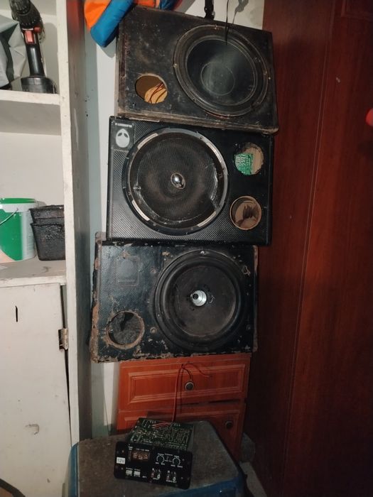 Продам сабвуфер звоните