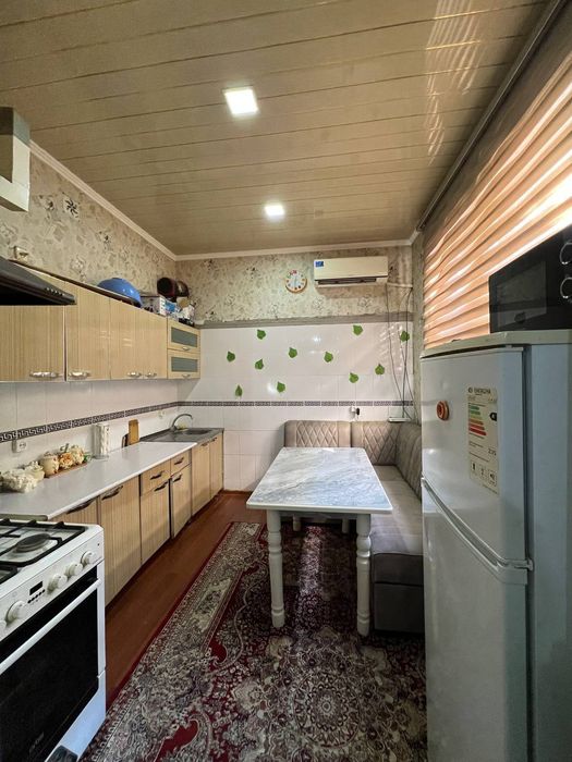 2/4/5 сотилади 75м²