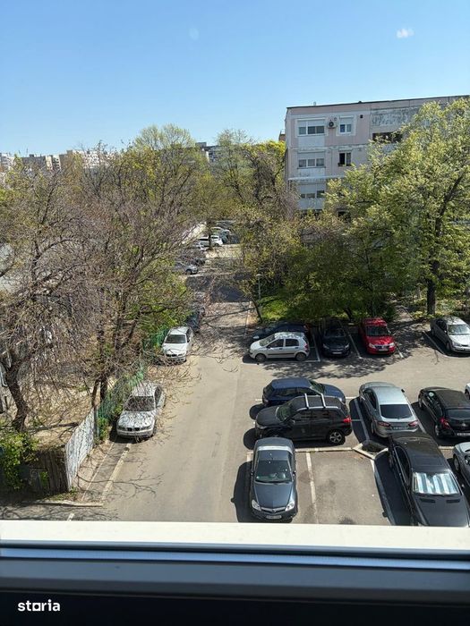 Apartament 3 camere decomandat  Etaj 3