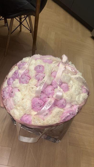 Огромный букет цветов