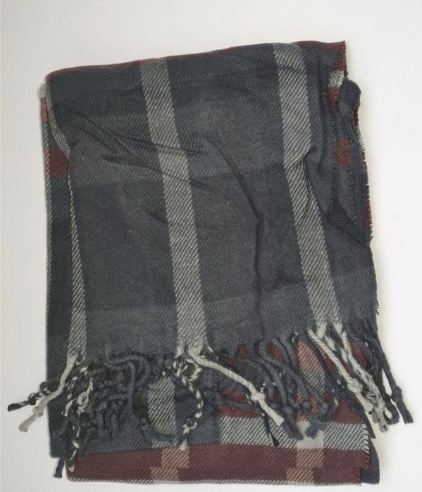 Fular/Esarfa Nordic Noel unisex Avon
25