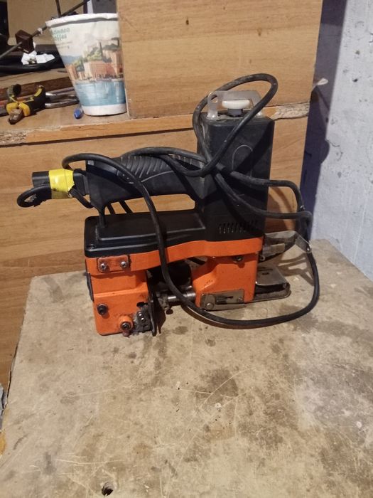 Электро плитка и машинка для мешков