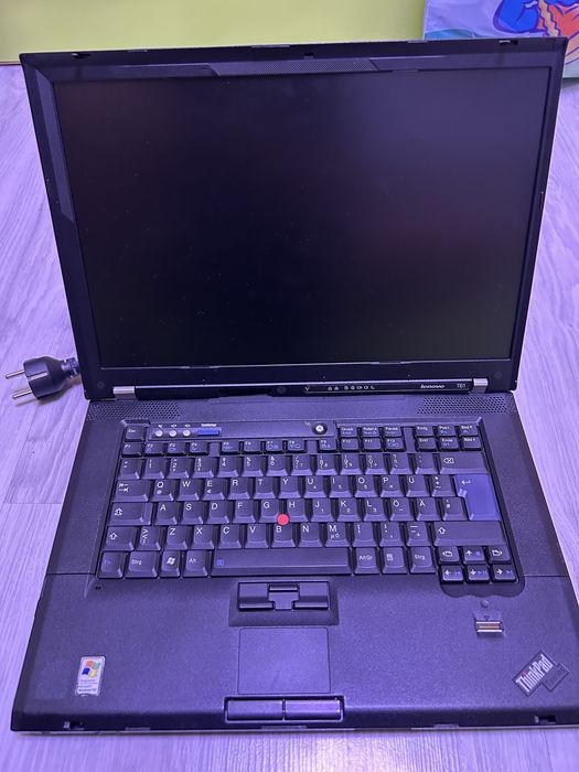 Лаптоп Lenovo ThinkPad T61 (без HDD)