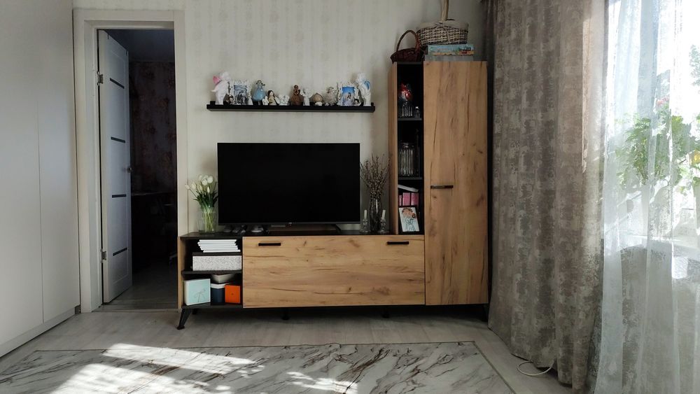 ТВ тумба ,мини стенка