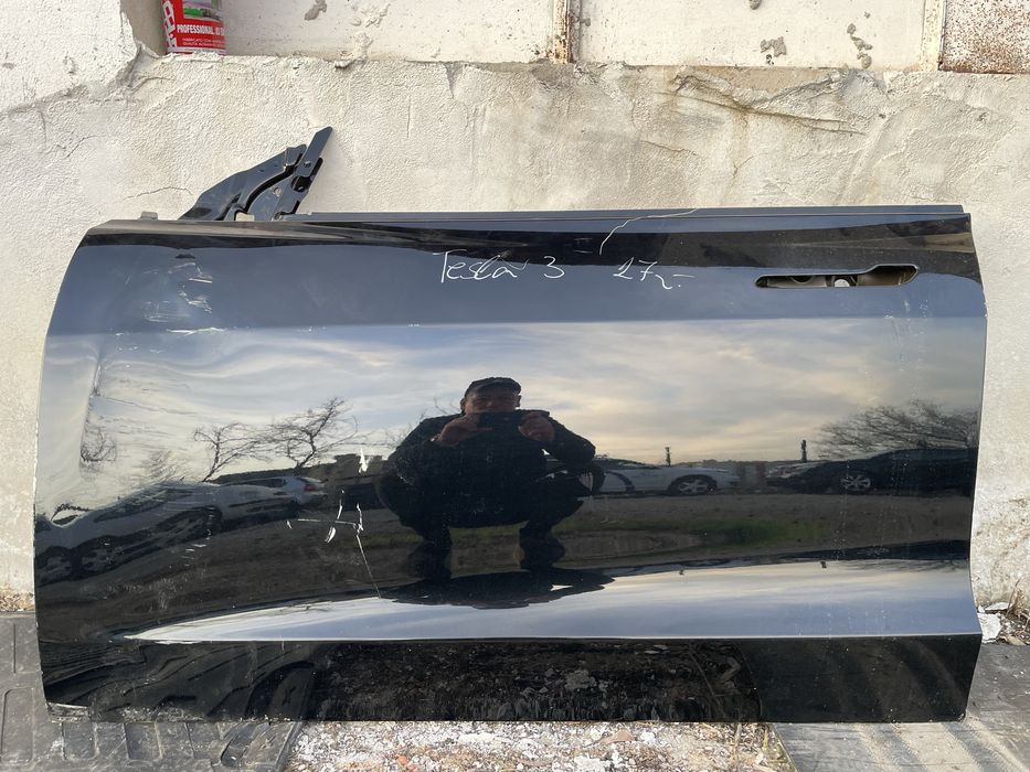 Предна лява врата за Tesla 3 Тесла 3  2017-2023г