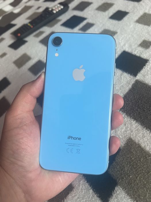 Vand iphone Xr  detali la telefon
