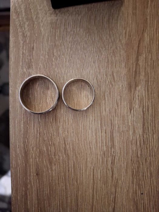 Брачни сребърни халки