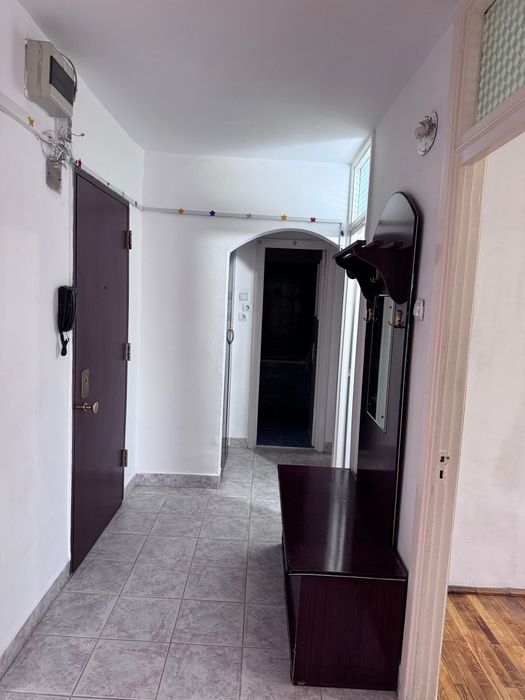 De vanzare apartament cu 3 camere tip PC dubla orientare