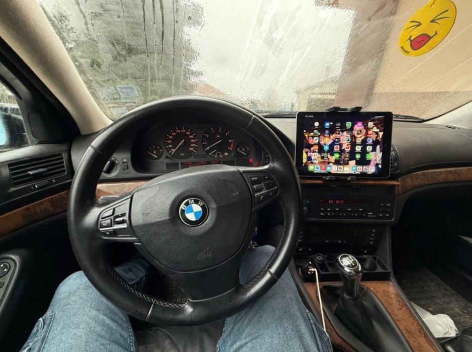 BMW e39 523i -1000€