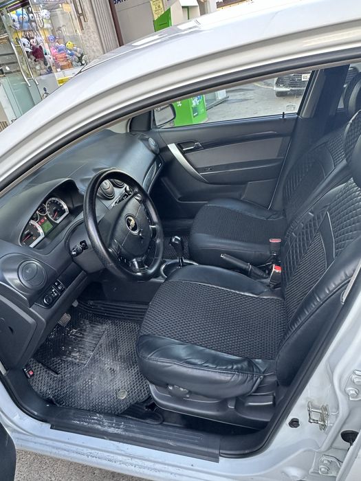 Nexia 3 avtomat sotiladi