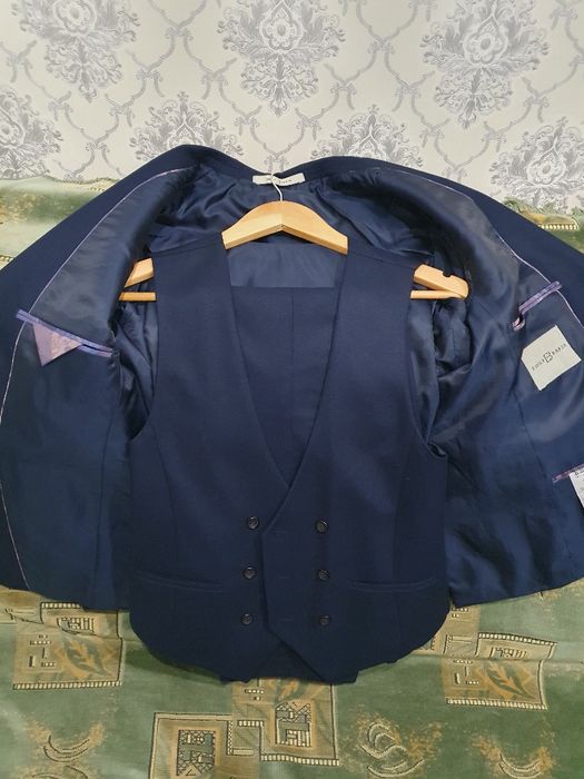 Продам костюм в отличном состоянии