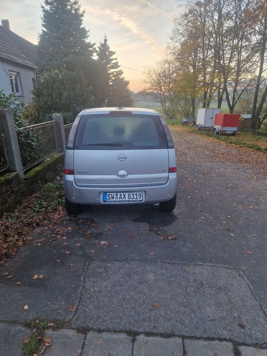 Sa vand o masina opel meriva