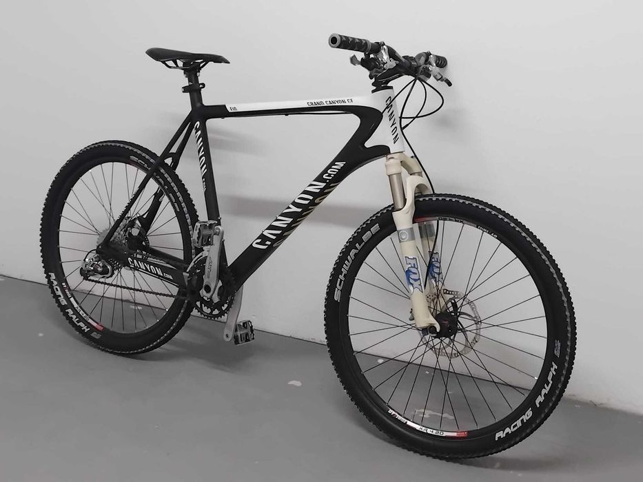 Mountainbike Gran Canyon cu cadru Carbon